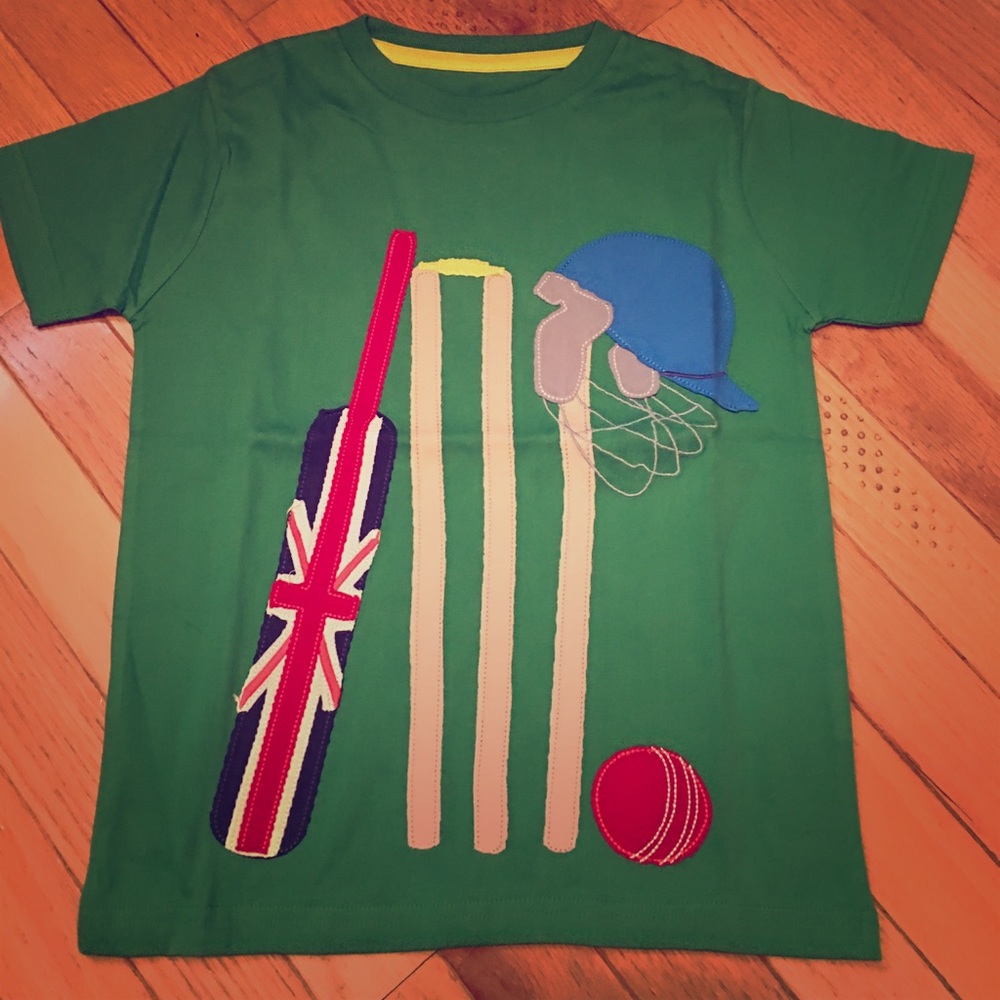 Mini Boden sports Appliqué tee 6-8y NWOT